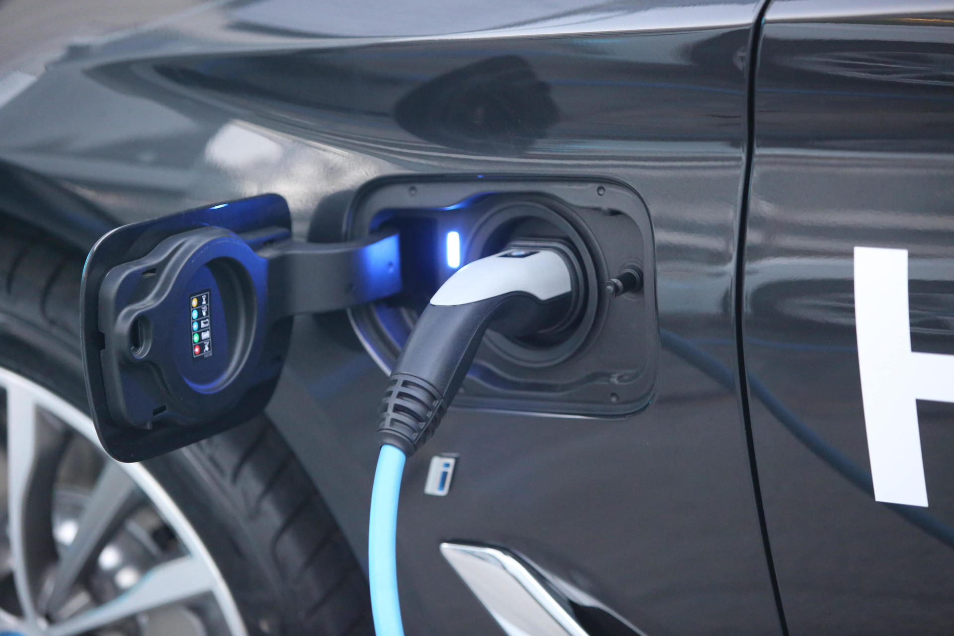 Un 25% de los coches vendidos en el mundo durante 2025 fueron eléctricos