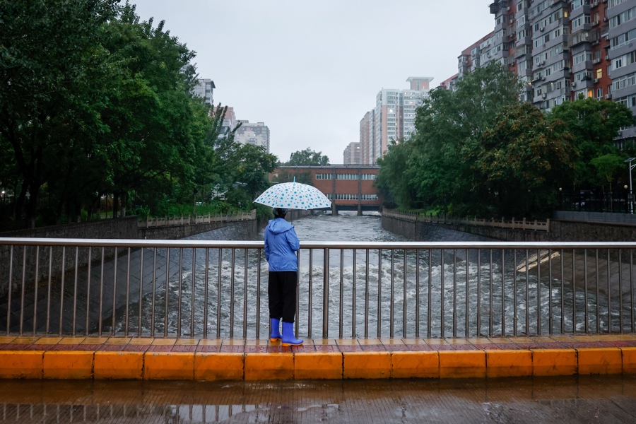 Cerca de 10,000 evacuados en el centro de China por lluvias torrenciales
