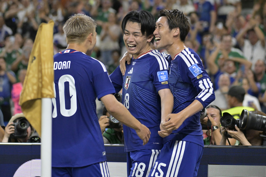 0-4. Japón golea a Túnez en el partido 1.000 de la historia