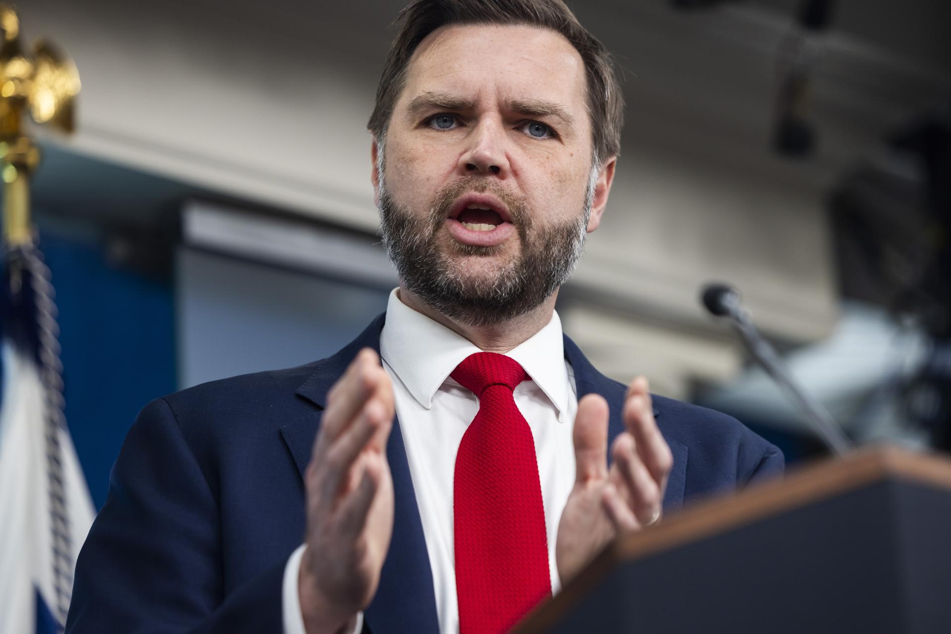 Vicepresidente JD Vance urge a las autoridades cubanas a tomar "decisiones inteligentes"