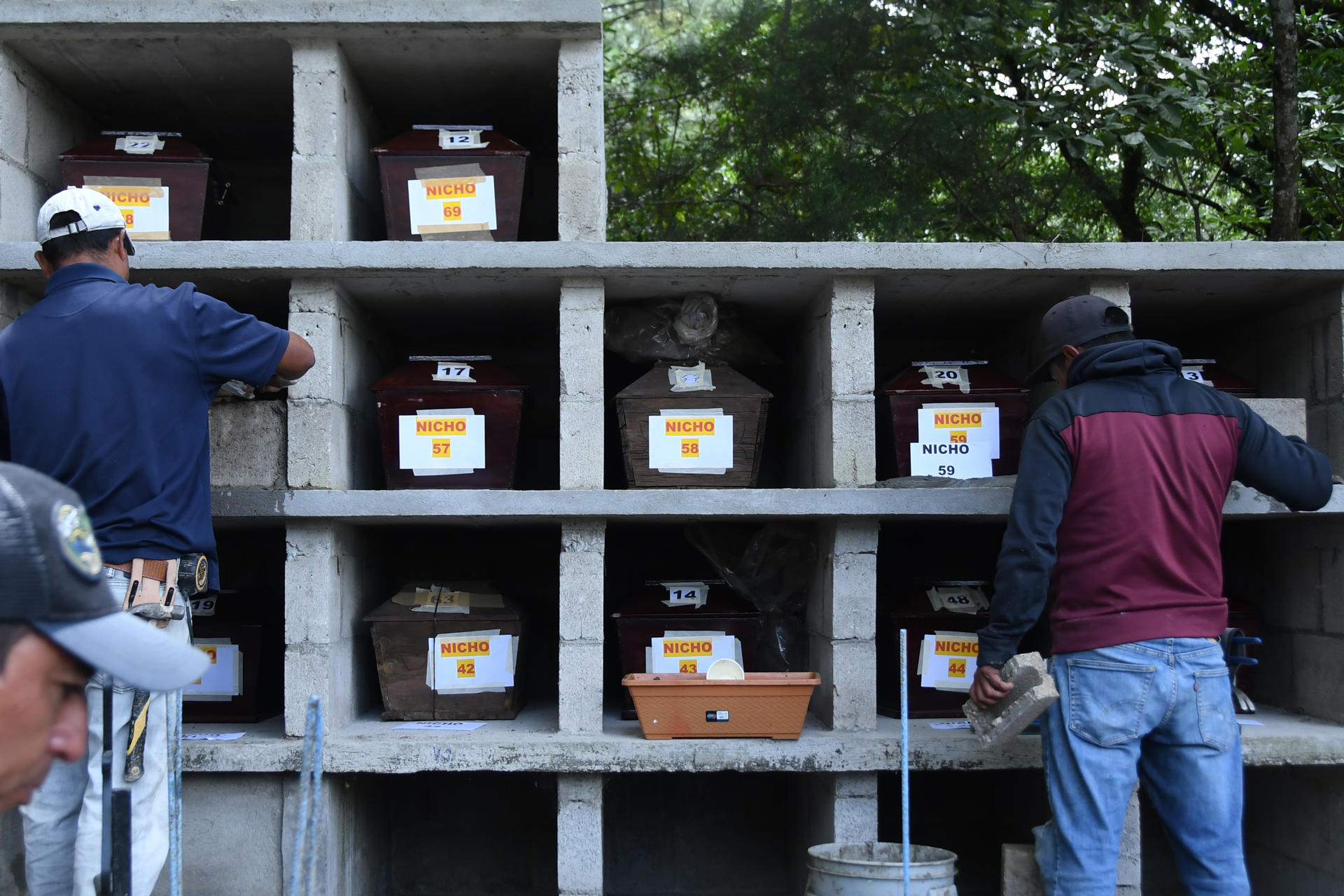 Inhuman los cuerpos de 68 indígenas masacrados durante la guerra civil en Guatemala