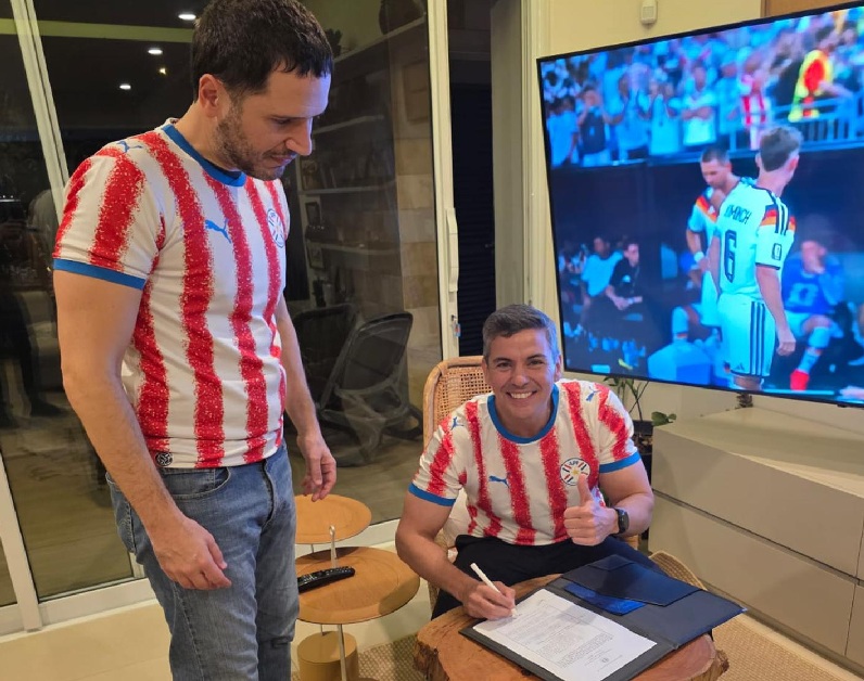 Peña decreta feriado para celebrar la clasificación de Paraguay a octavos de final