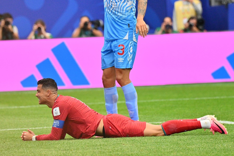 1-1. Portugal arranca con un palo