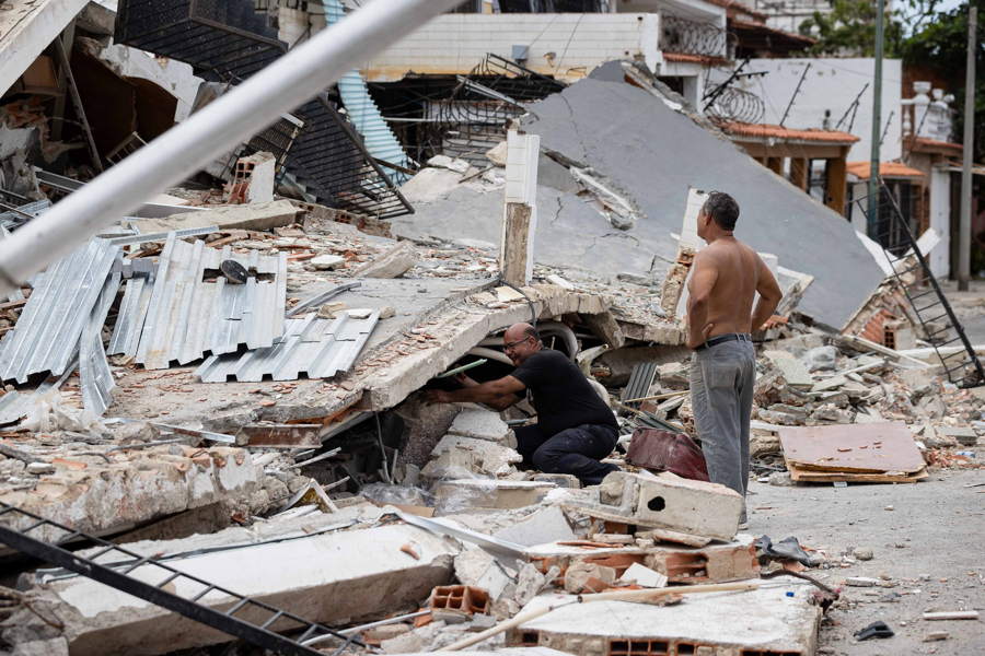 La esperanza por encontrar cuerpos con vida se desvanece tras 4 días de sismo en Venezuela
