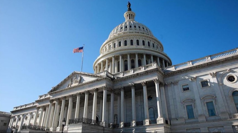 Congreso de EE UU aprueba $8,000 millones en ayuda militar a Ucrania pese a la oposición de Trump