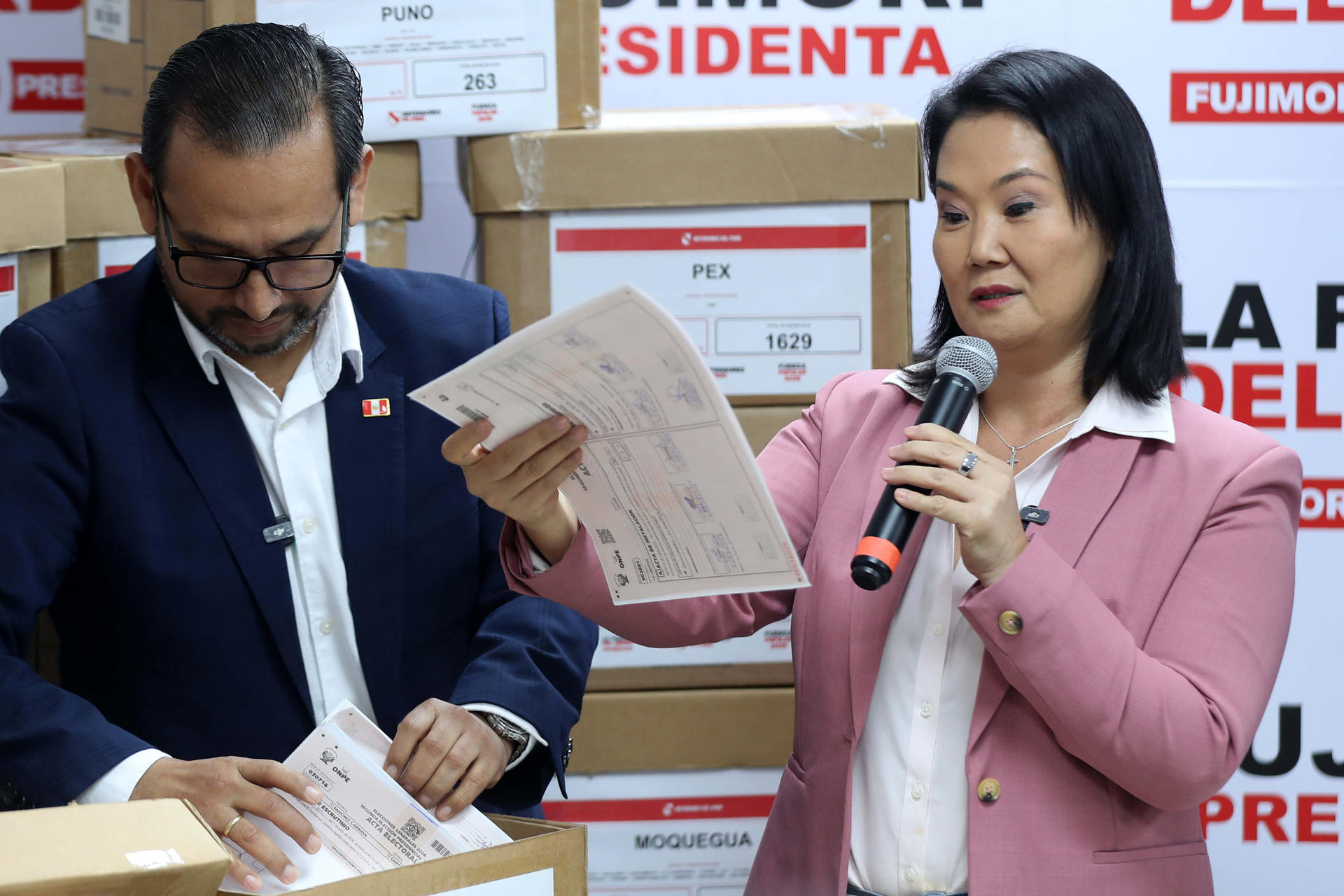 Keiko Fujimori espera ser proclamada como presidenta electa de Perú