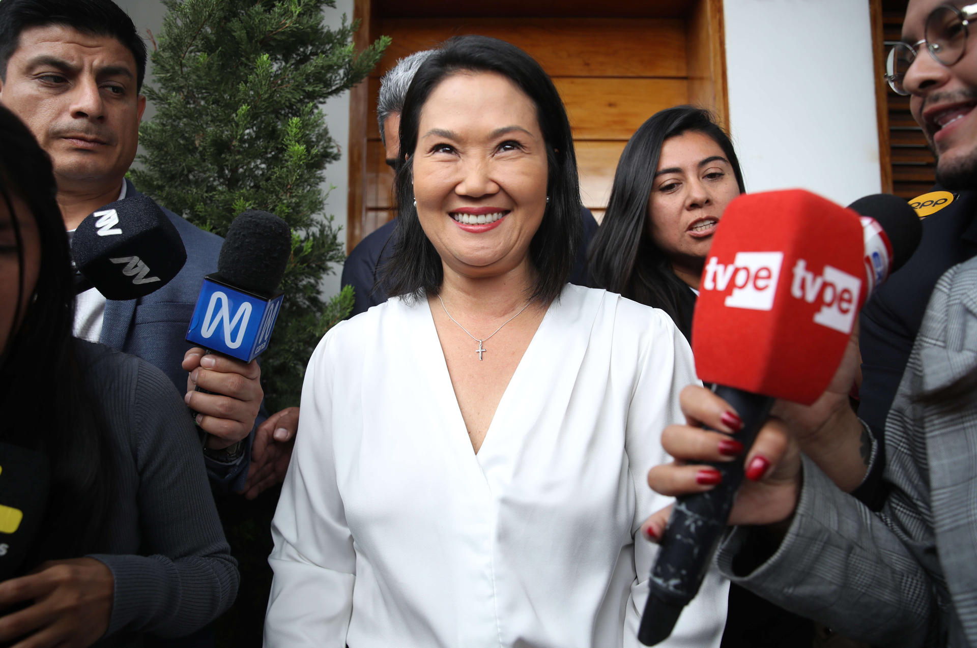 Fujimori reduce la distancia con Sánchez a 8,300 votos gracias a las actas del exterior