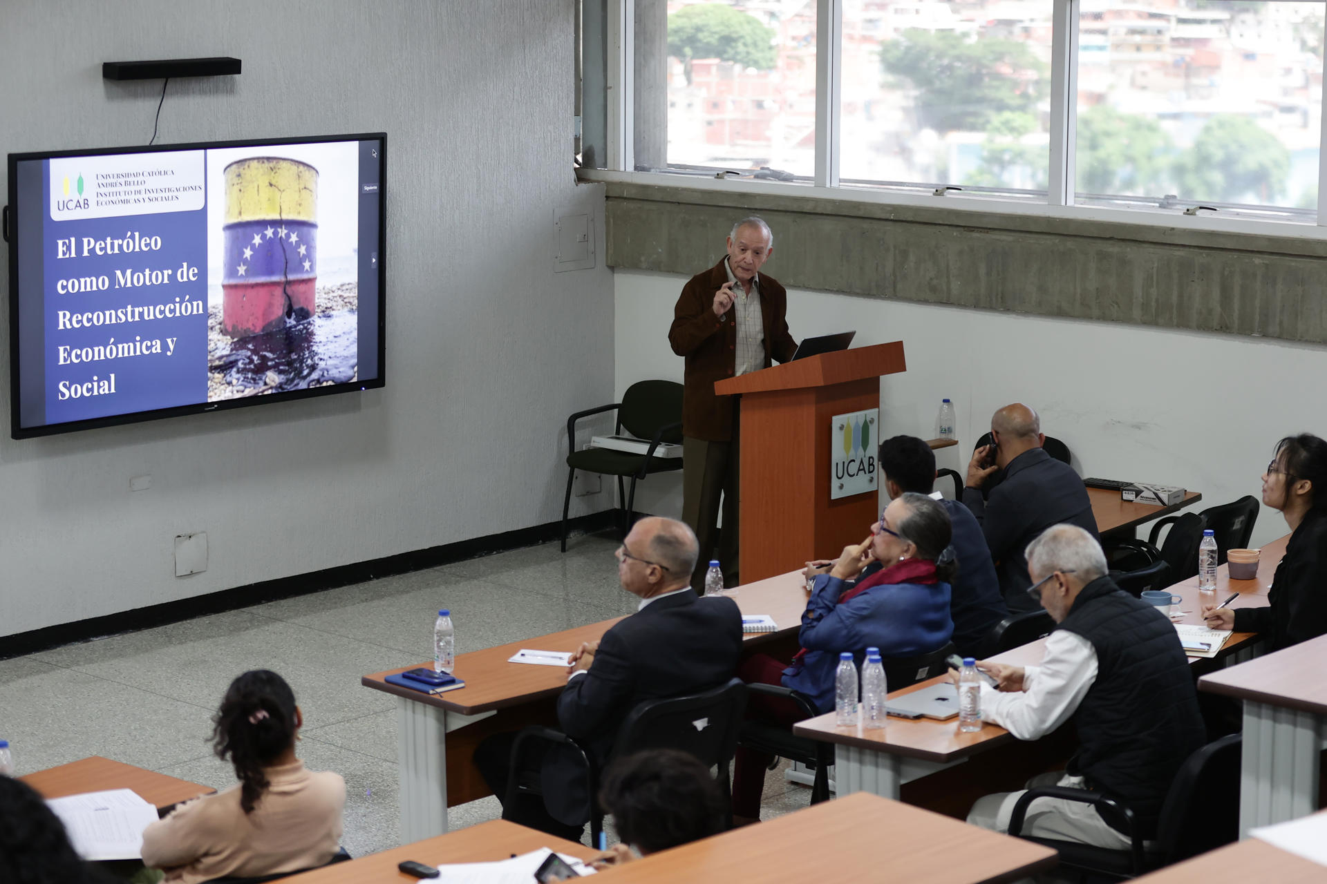 El desarrollo petrolero en Venezuela dependerá de la estabilidad política, según expertos