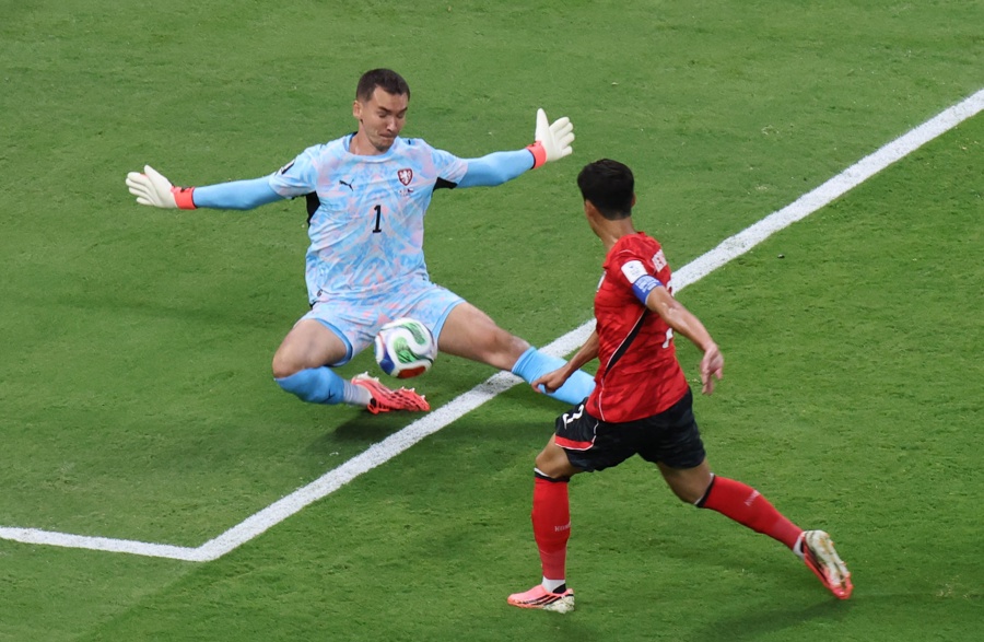 2-1. Corea va de menos a más y derrota a la República Checa, en el debut de ambos