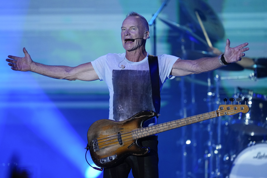 Sting da un paseo por grandes éxitos propios e himnos de The Police en Les Nits Occident