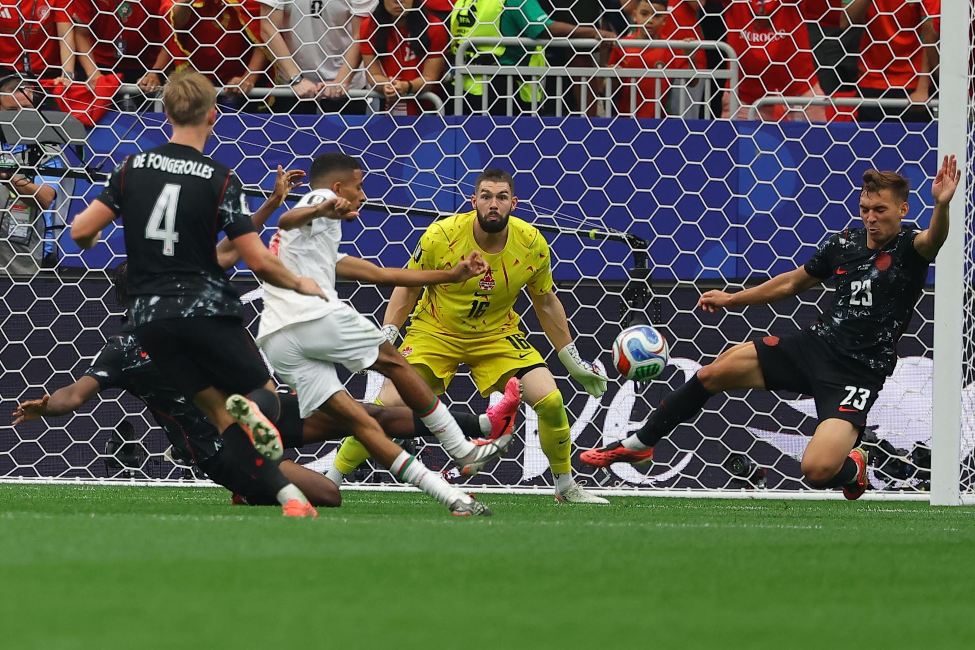 0-3 Marruecos impone la ley de la pegada