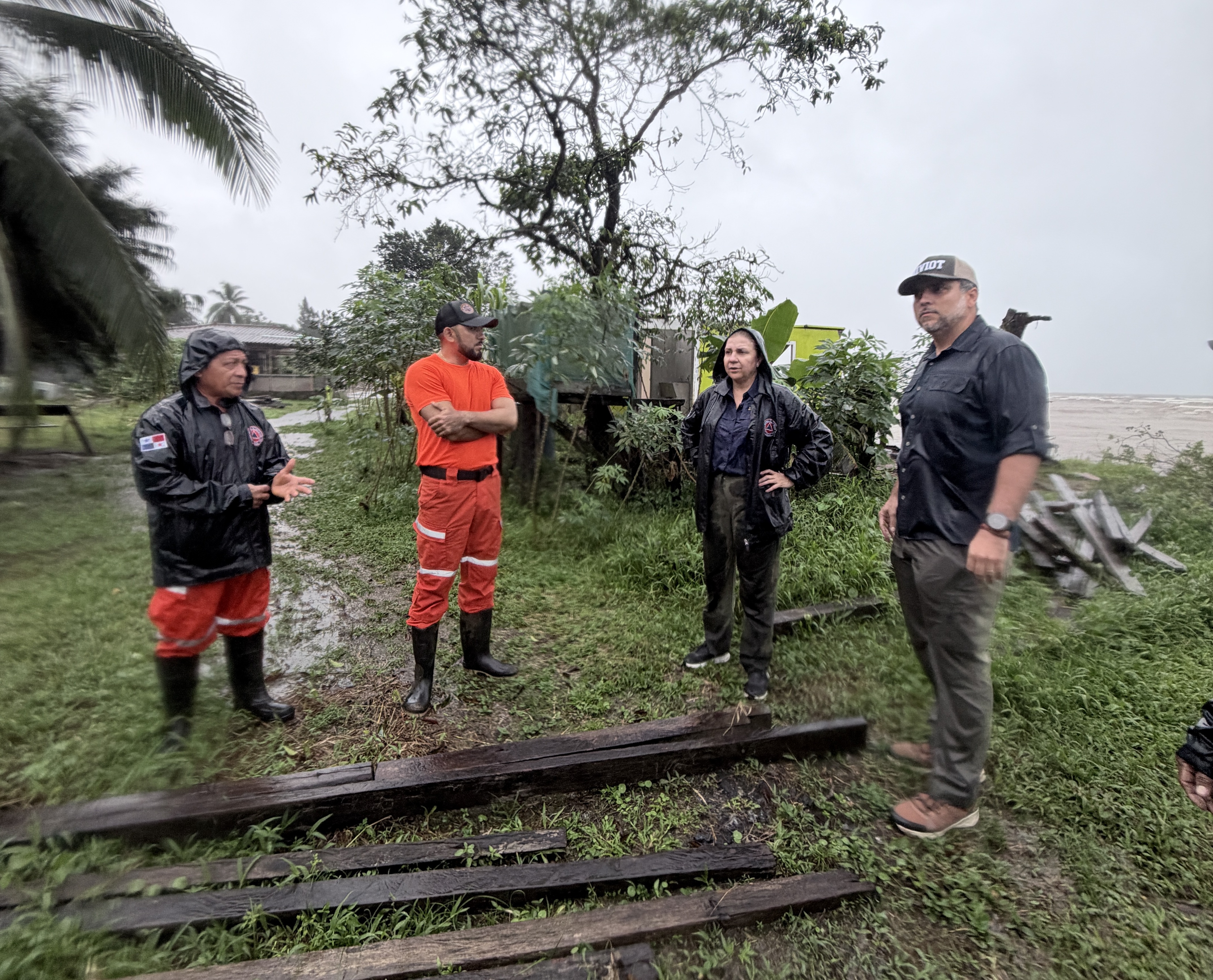 Gobierno mantiene atención en comunidades afectadas por las lluvias