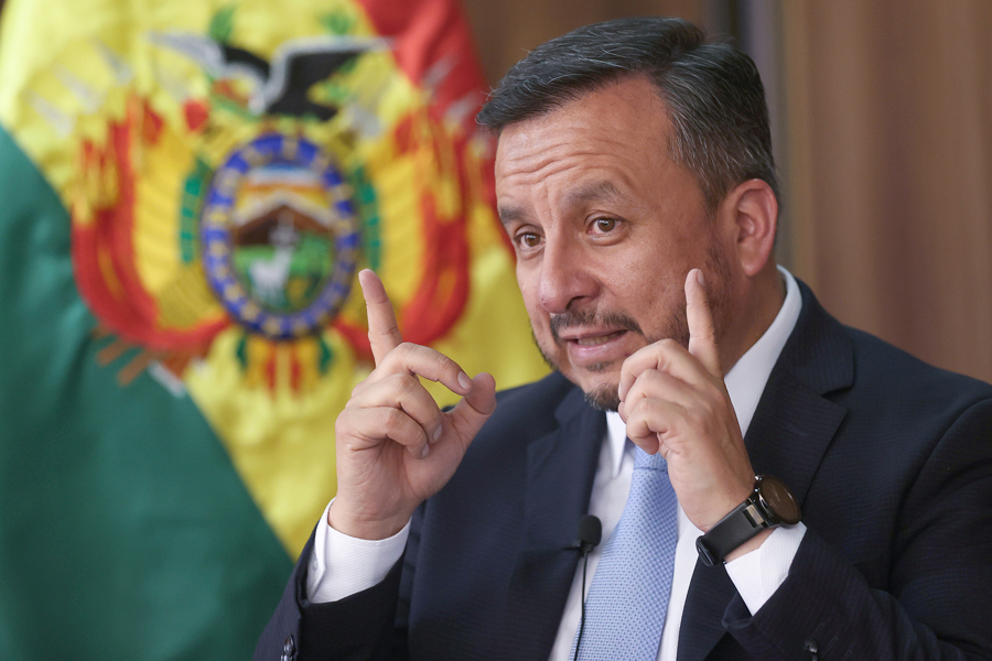 Justicia da prisión domiciliaria a exministro boliviano en el caso de gasolina en mal estado