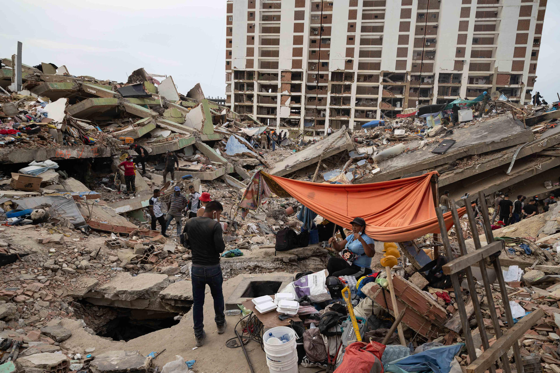 Aumentan a 4.734 los muertos por los terremotos de hace casi tres semanas en Venezuela
