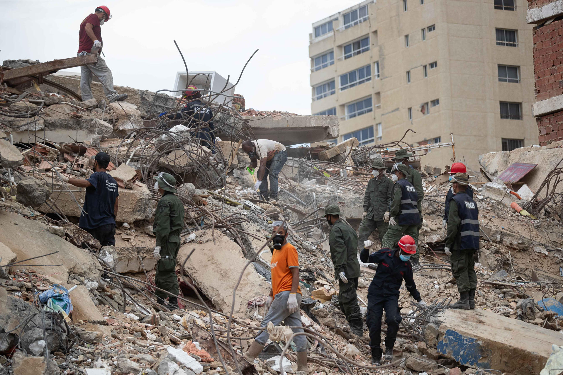 La remoción de escombros tras el doble terremoto, el otro gran reto en Venezuela