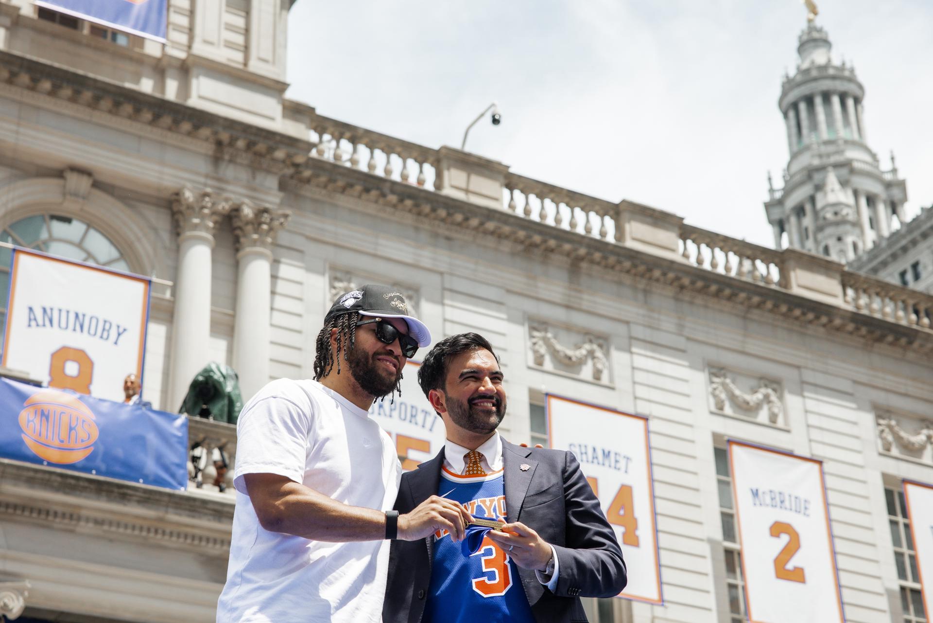 Mamdani cumple 6 meses entre impuestos a ricos y la resaca de los Knicks