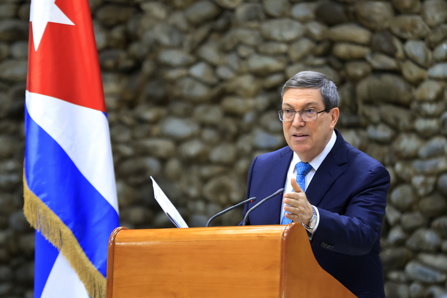 Cuba denuncia que EEUU busca provocar el "mayor castigo posible" buscando su "rendición"