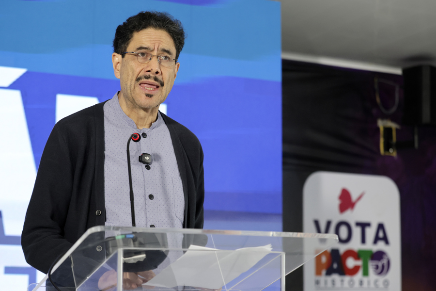 Cepeda dice que no irá a investidura de De la Espriella por su cercanía a Estados Unidos