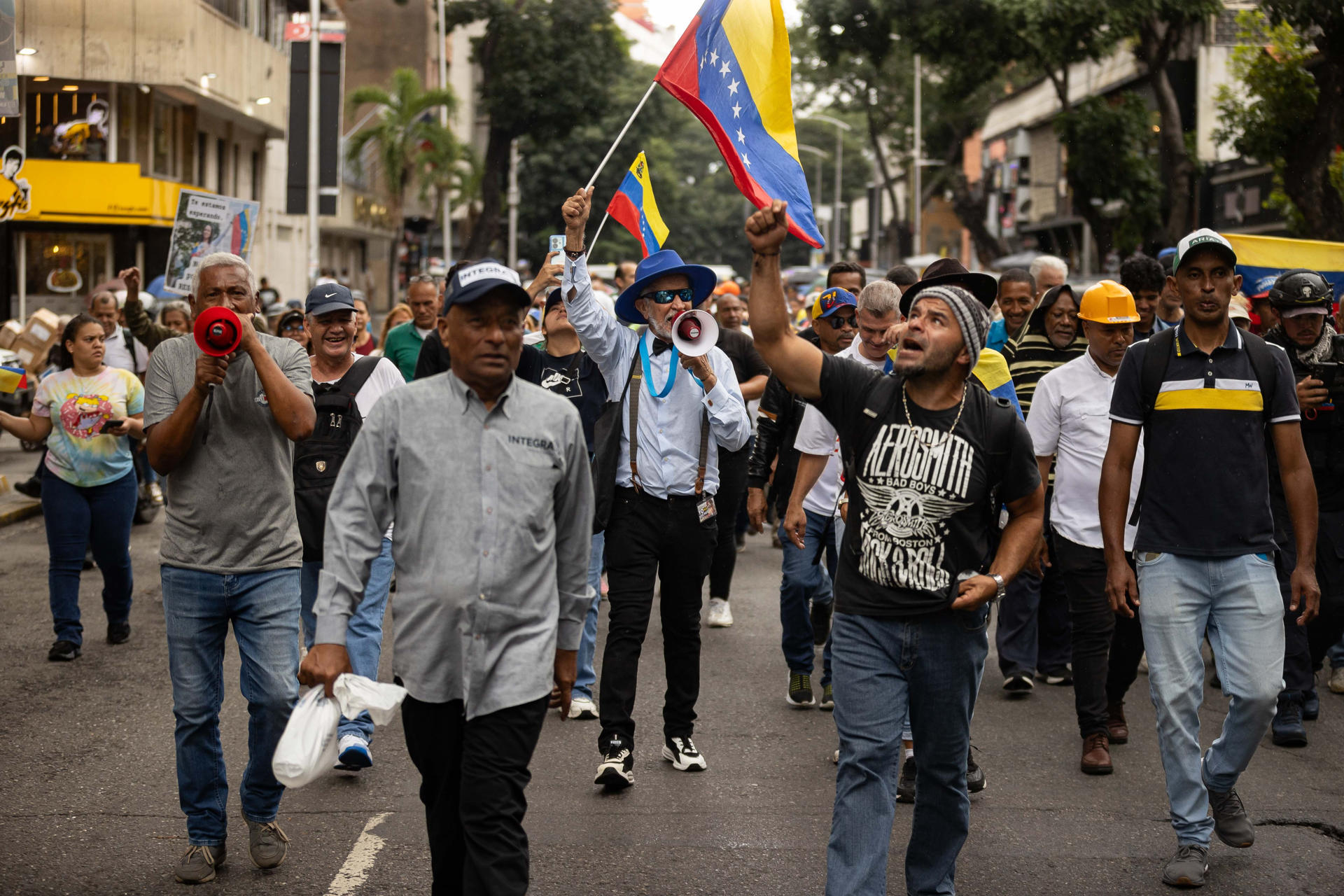 Sindicalistas piden la salida de Delcy Rodríguez