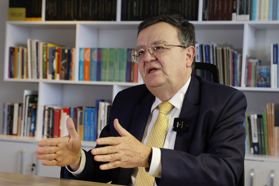 Jefe de tribunal de paz colombiano: Este es el modelo adecuado para poner fin a la guerra