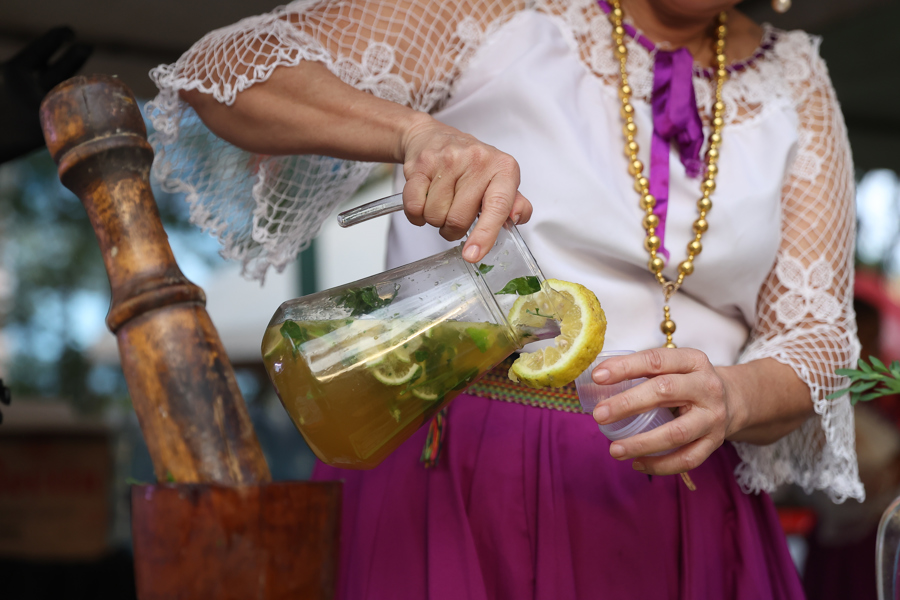 El Carrulim, un brebaje con ingrediente español para alejar las "malas ondas" en Paraguay