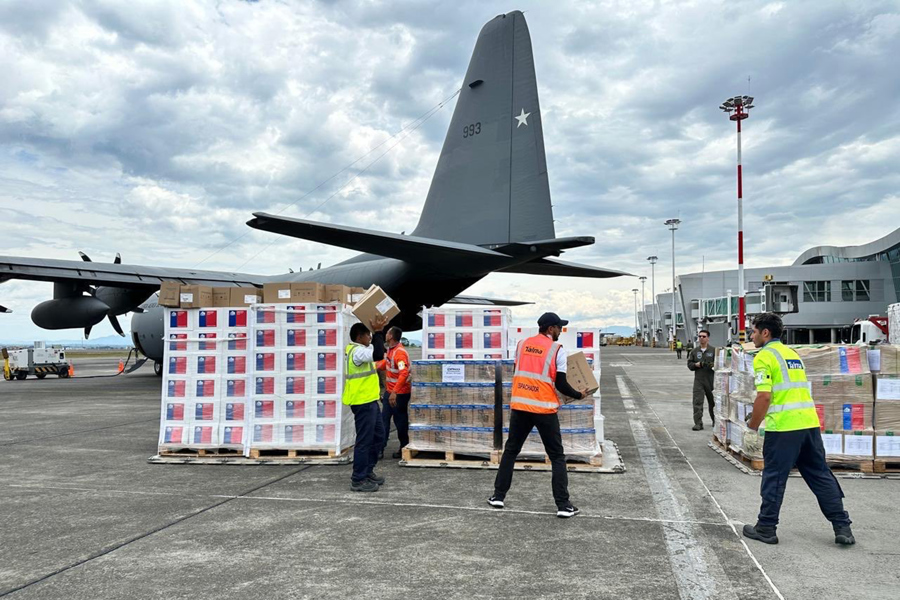 La ayuda comienza a llegar a las zonas más alejadas afectadas por el terremoto en Colombia