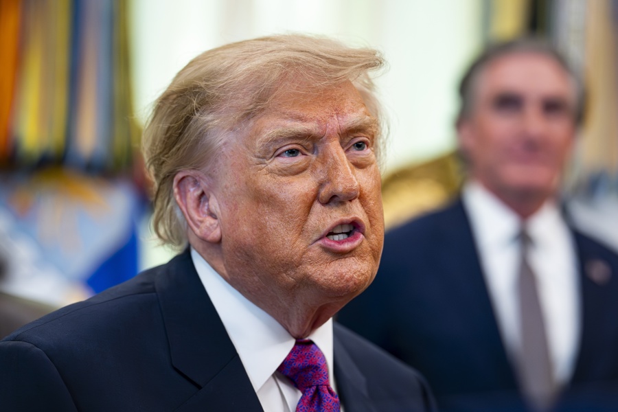 Trump intensifica sus políticas para frenar la inmigración con más restricciones de visas