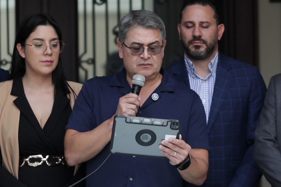 Expresidente de Honduras denuncia injerencia de "izquierda radical" en su caso por lavado