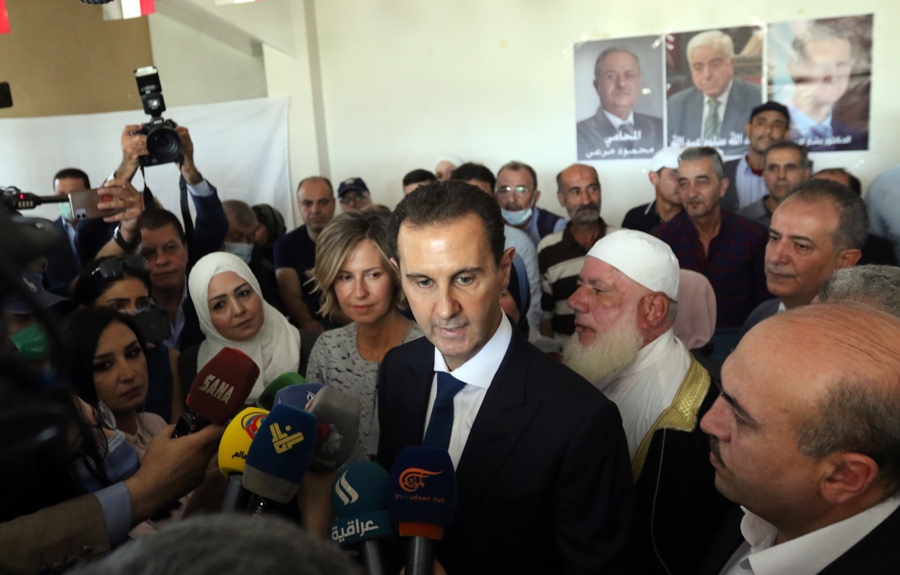 Rusia niega "trasfondo político" en el asilo a Asad tras su condena a muerte en Siria