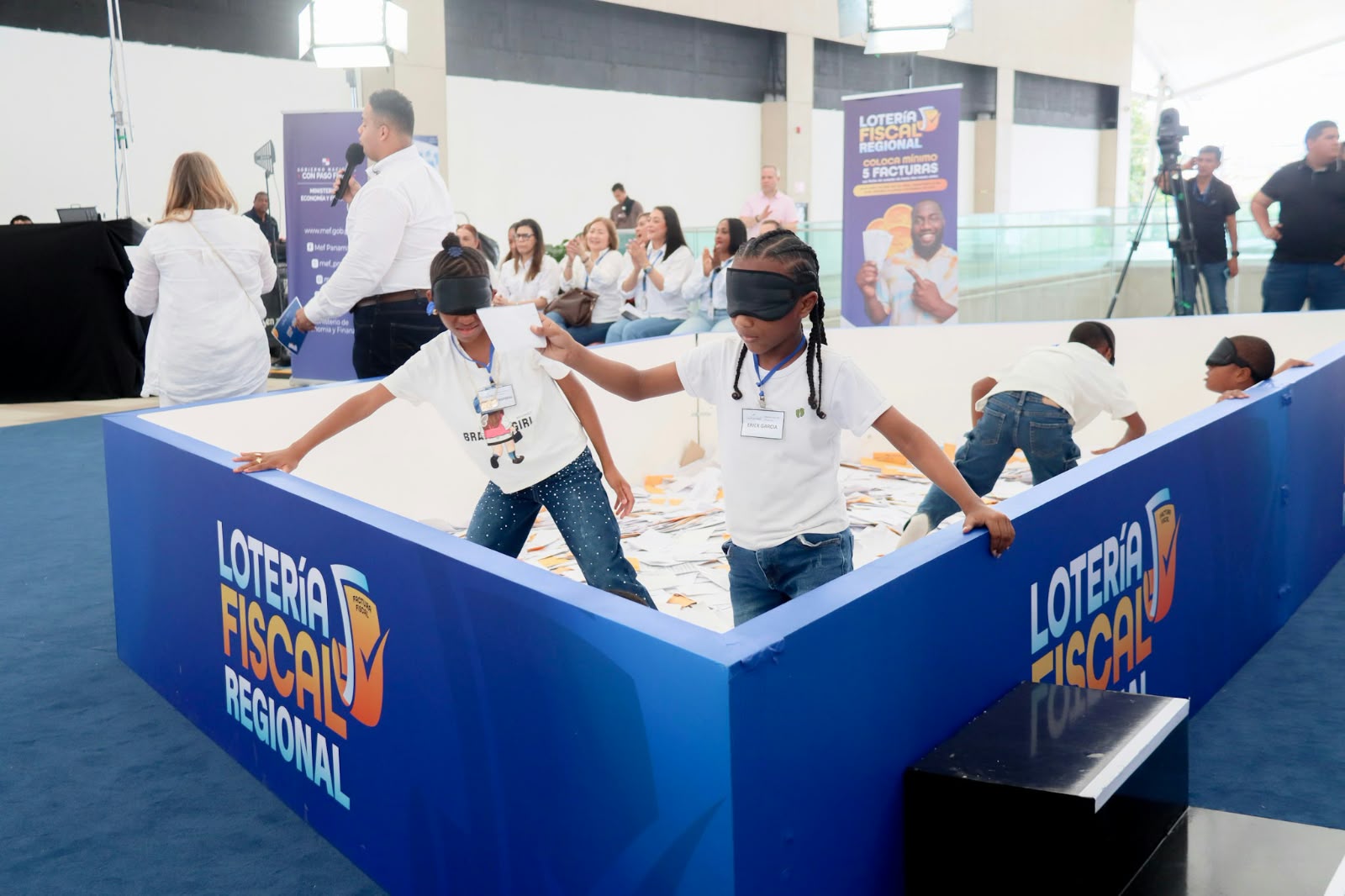 Segundo sorteo de la Lotería Fiscal en Colón