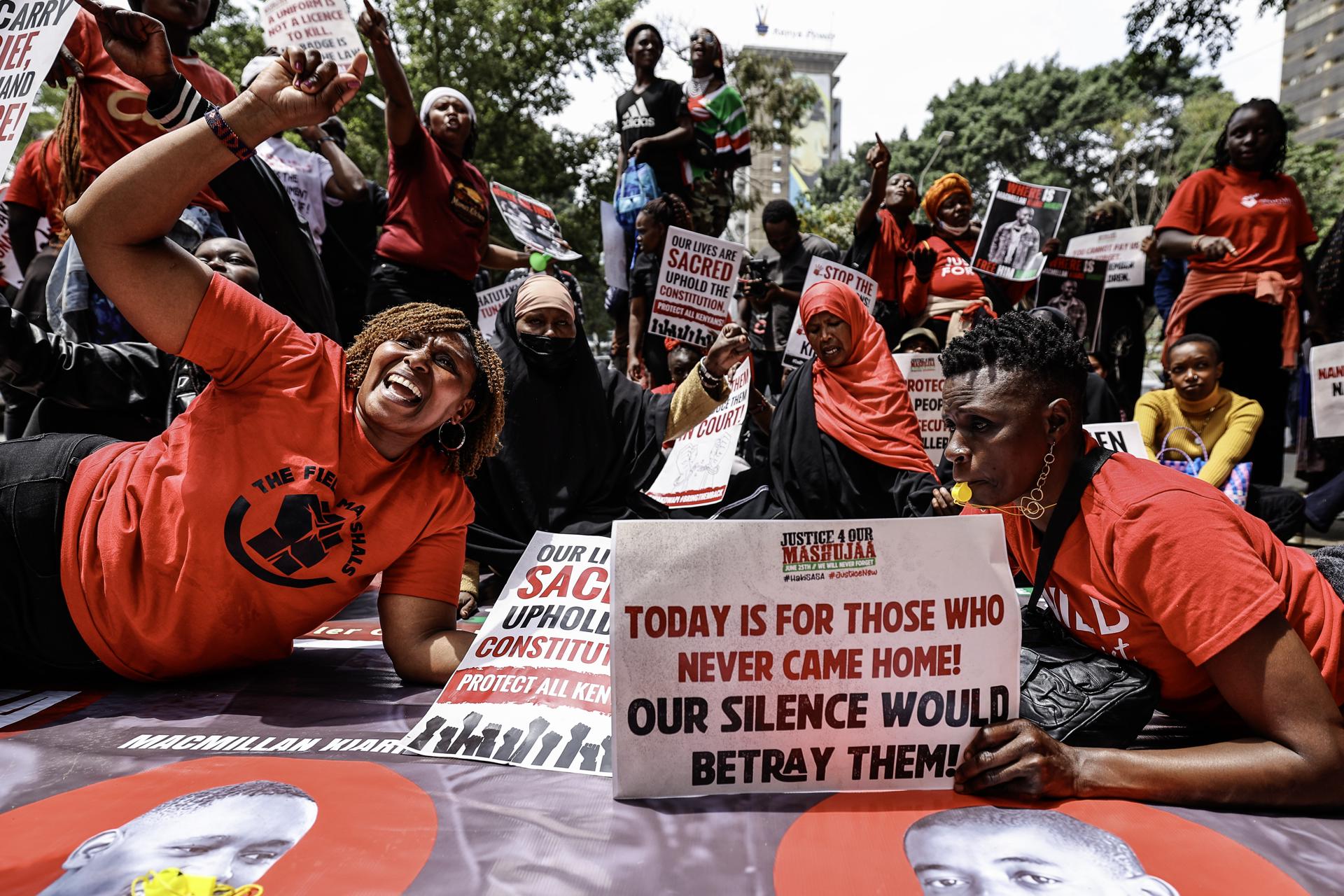 Madres se manifiestan en Nairobi por la desaparición de sus hijos a manos de la Policía