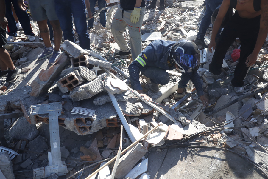 Al menos siete aeropuertos colombianos sufrieron daños por el terremoto de magnitud 7,4