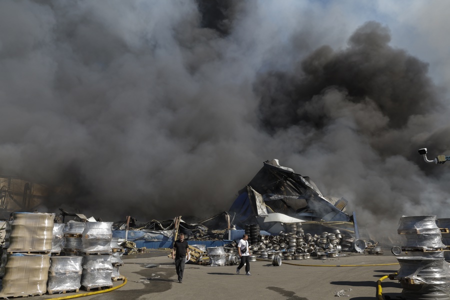 Ascienden a 37 los muertos en ataque ruso contra almacén con munición cerca de Kiev