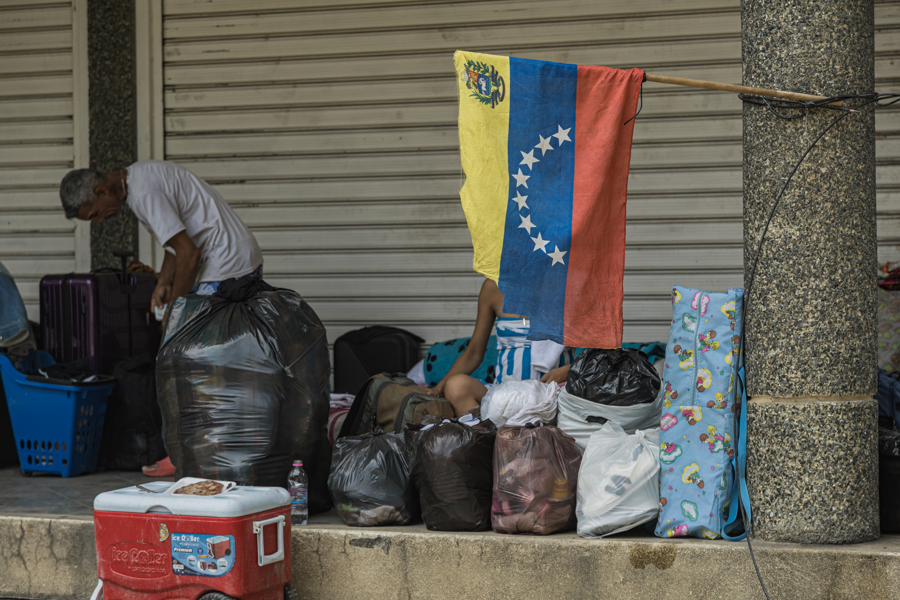 Al menos 1,579 personas están desaparecidas tras los terremotos en Venezuela, según gobernador