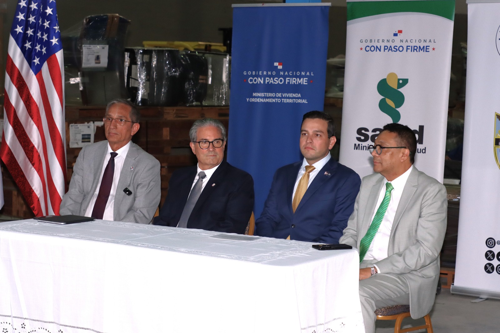 Estados Unidos dona equipos para atender contingencias en Panamá