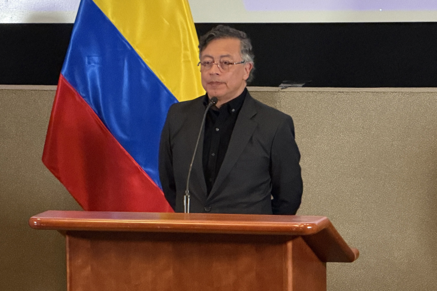 Petro llama a su partido a coordinar esfuerzos y solidaridad tras el terremoto en Colombia