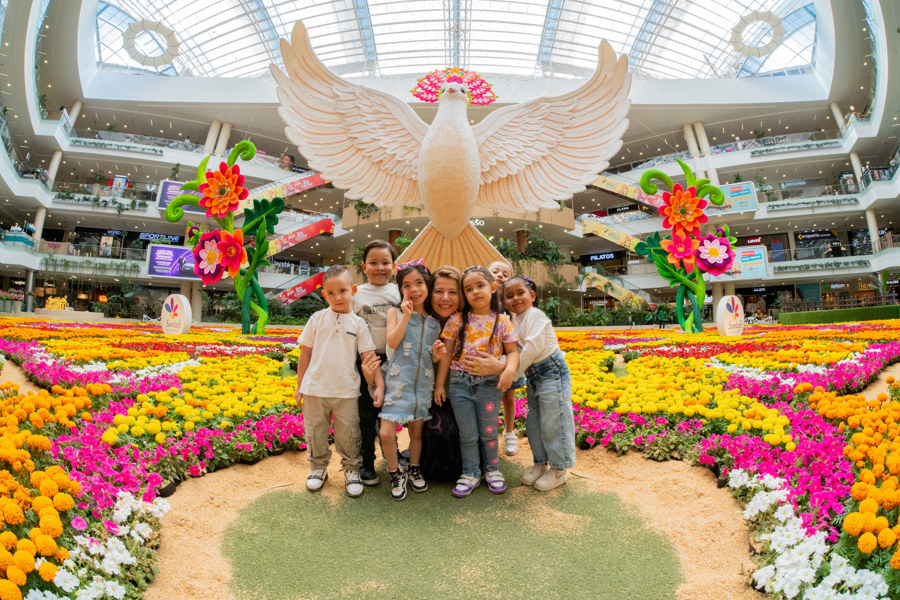 Tapete de Flores de Medellín ayudará a sanar a niños víctimas de violencia