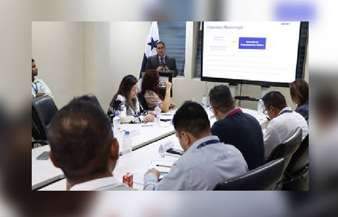 Panamá y Guatemala comparten experiencias en planificación y desarrollo de proyectos ferroviarios