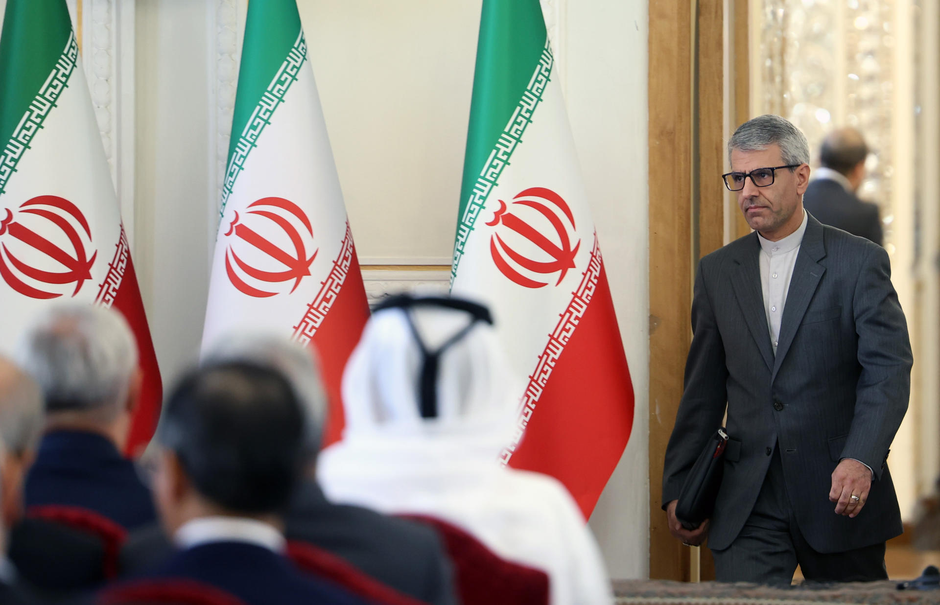 Irán niega negociaciones con EE.UU. pese al anuncio de Trump sobre reanudación del diálogo