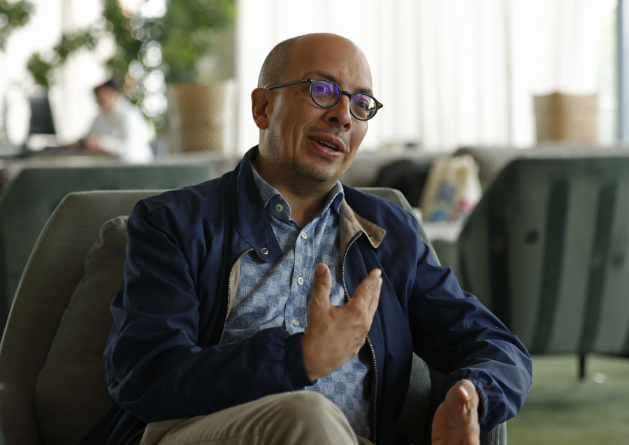 Jorge Volpi: La idea de que "la IA puede matarnos a todos" conlleva "un interés comercial"