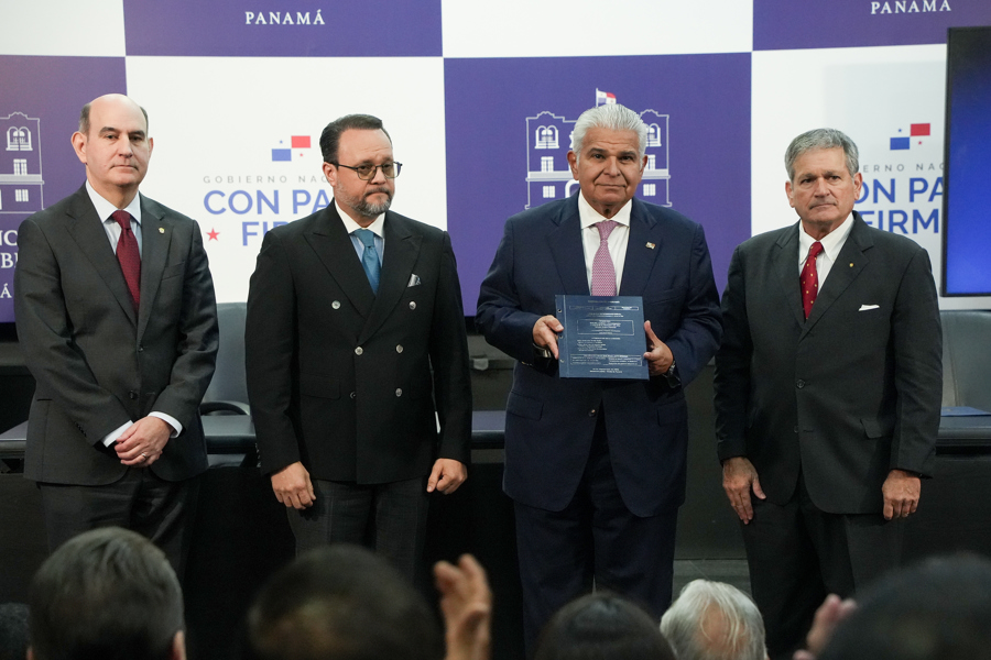 Recomiendan al presidente de Panamá el cierre total de mina de 10.000 millones de dólares