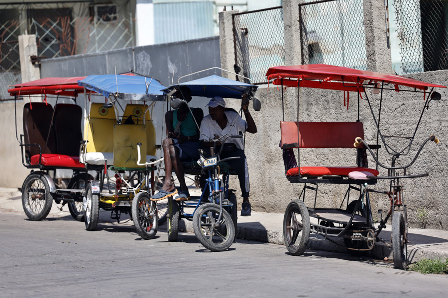 Cuba autoriza contratación directa, cuentas bancarias en el exterior y apertura turística