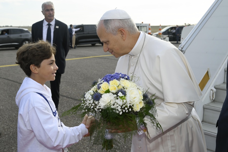 El papa en Metz: Invocar el nombre de Dios para legitimar la violencia es una profanación