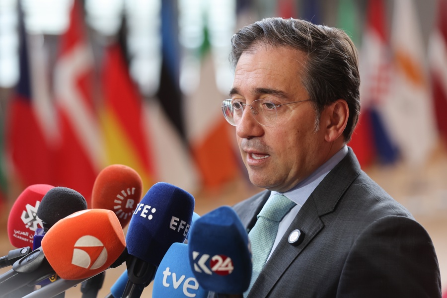 Albares ve inaceptable que países de UE "ayudaran a amplificar desinformación" sobre Ceuta