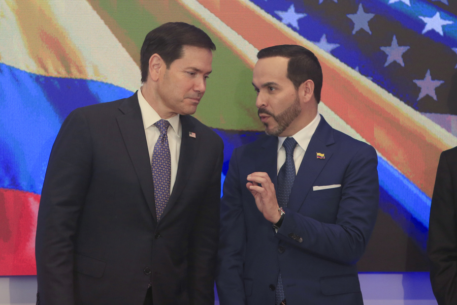 Rubio parte de Colombia rumbo a Quito tras su reunión con De la Espriella