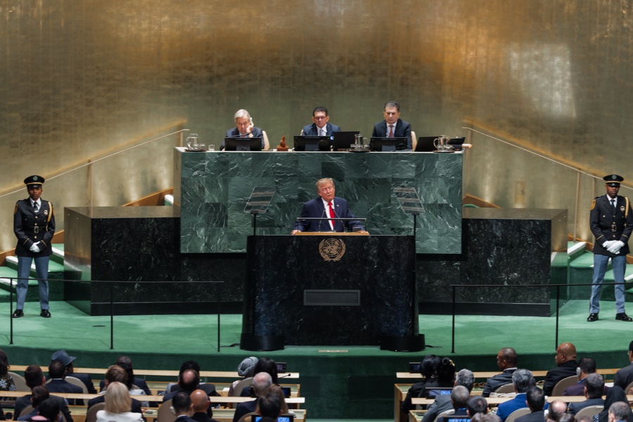 Trump asegura que EEUU comenzará a construir 2 grandes bases en Groenlandia "de inmediato"
