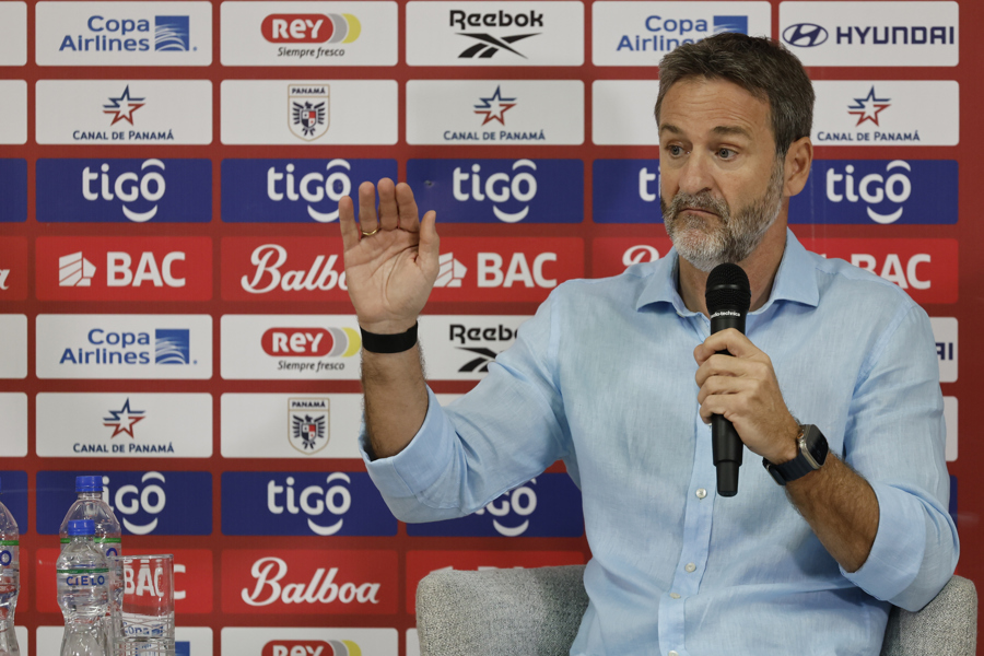 Christiansen comienza renovación para el Mundial 2030 y desea más entrenadores panameños