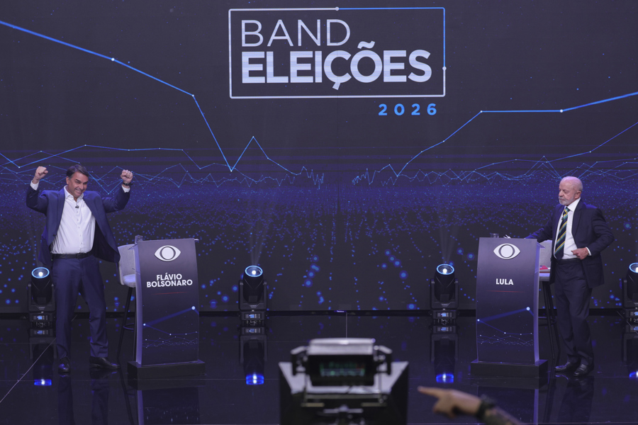Lula y Bolsonaro protagonizan un duro primer debate centrado en sospechas de corrupción