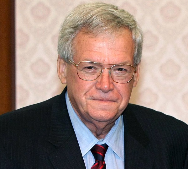 Muere expresidente republicano del Congreso de EEUU que estuvo en prisión por abuso sexual