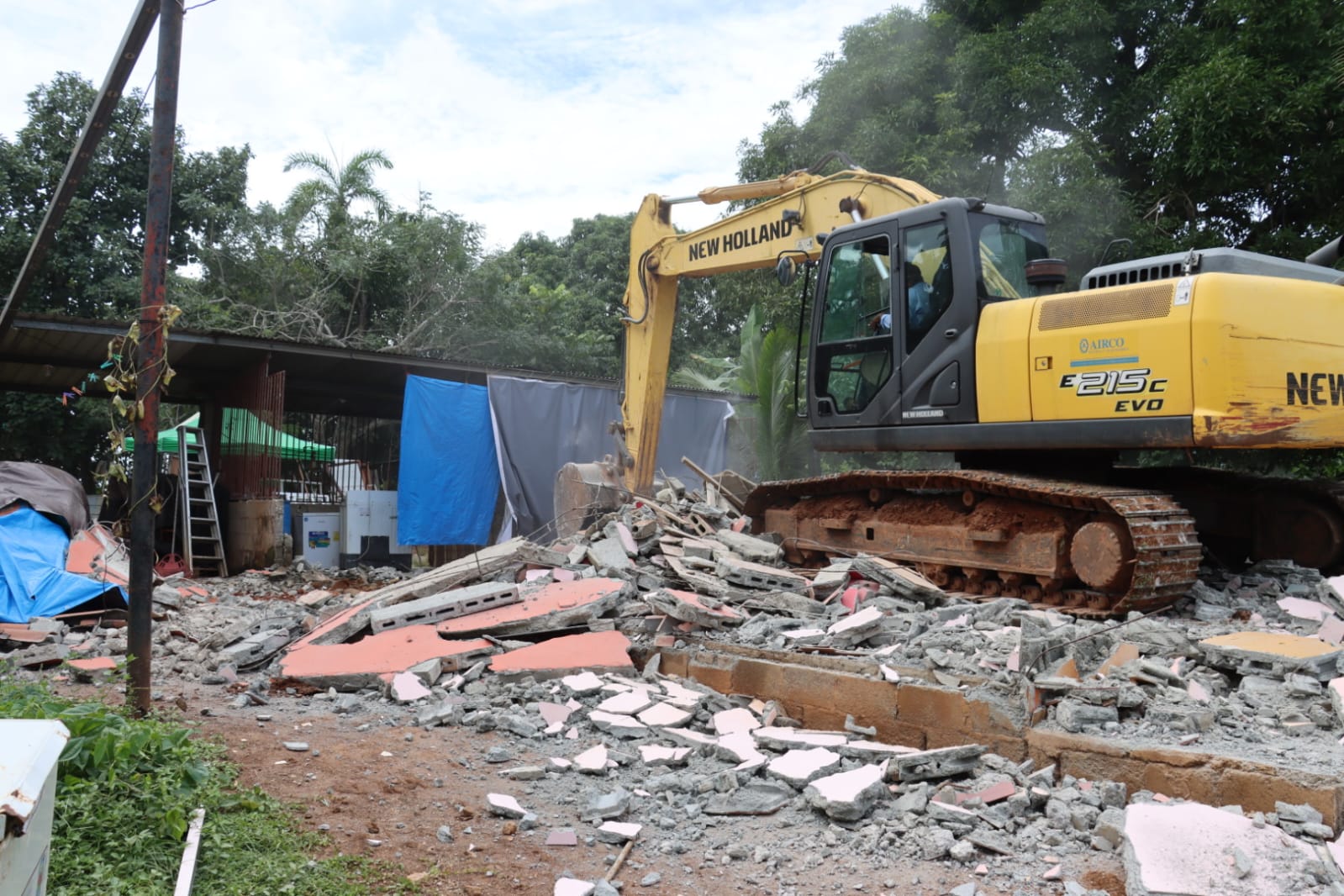 Miviot avanza con acciones previas para reconstrucción de viviendas en La Colorada de Los Santos